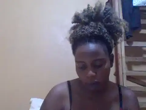 Snapshot of sweetbabra1 chatting on March 4, 5:32 am sweetbabra1 online show from March 4, 5:32 am