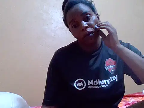 Snapshot of sweetbabra1 chatting on November 14, 7:01 pm sweetbabra1 online show from November 14, 7:01 pm