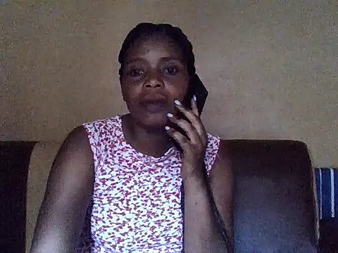 Snapshot of sweetbabra1 chatting on December 14, 5:57 am sweetbabra1 online show from December 14, 5:57 am