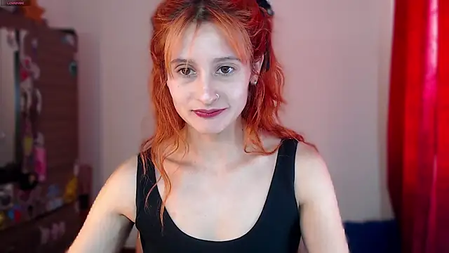 Snapshot of skinny_Raven chatting on December 15, 6:59 pm skinny Raven online show from December 15, 6:59 pm