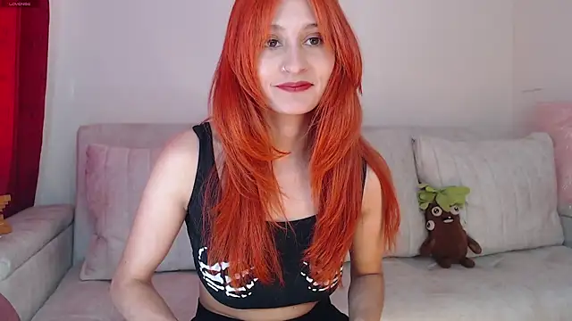 Snapshot of skinny_Raven chatting on December 28, 6:50 pm skinny Raven online show from December 28, 6:50 pm