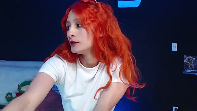 Snapshot of skinny_Raven chatting on December 16, 1:10 am skinny Raven online show from December 16, 1:10 am