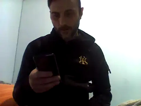 Snapshot of coppiasenzacensura chatting on February 14, 3:26 pm coppiasenzacensura online show from February 14, 3:26 pm