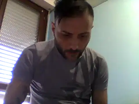 Snapshot of coppiasenzacensura chatting on March 18, 3:31 pm coppiasenzacensura online show from March 18, 3:31 pm