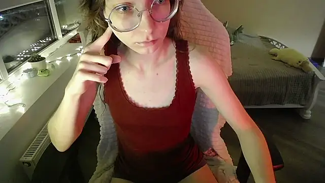 Snapshot of MissLinaDream chatting on June 24, 9:03 pm MissLinaDream online show from June 24, 9:03 pm