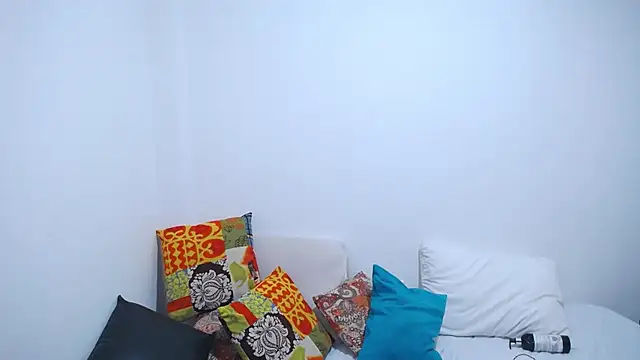 Snapshot of Valentinaa_mature chatting on July 5, 4:19 am Valentinaa mature online show from July 5, 4:19 am