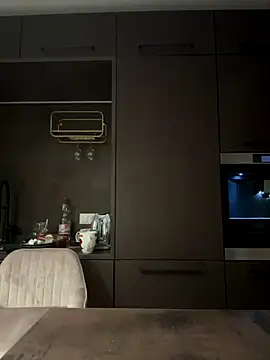 Snapshot of Bella-Tight chatting on November 16, 6:19 am Bella-Tight online show from November 16, 6:19 am