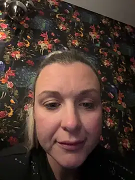 Bella-Tight online show from February 9, 8:46 pm