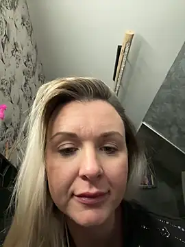 Bella-Tight online show from February 12, 3:29 pm