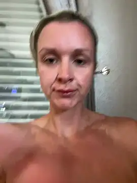 Bella-Tight online show from July 31, 9:30 am