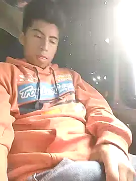 Snapshot of Alexander9827 chatting on December 5, 8:00 pm Alexander9827 online show from December 5, 8:00 pm