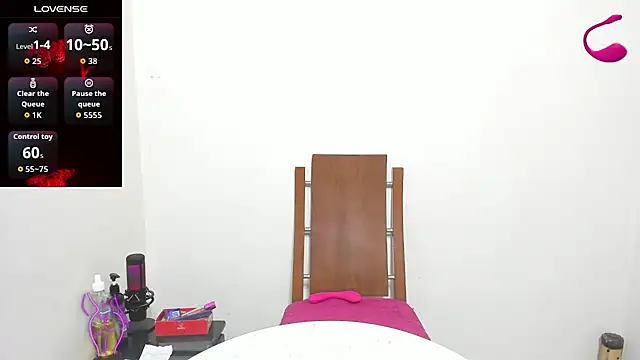 Alissamore3 online show from September 10, 10:15 am