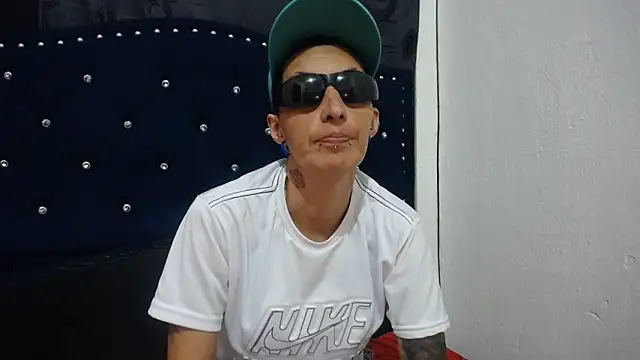 anyu1306 online show from December 11, 5:53 am