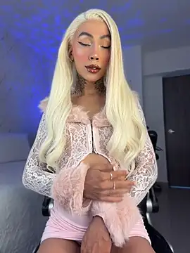 Snapshot of Miss_sagitario chatting on June 12, 12:15 pm Miss sagitario online show from June 12, 12:15 pm