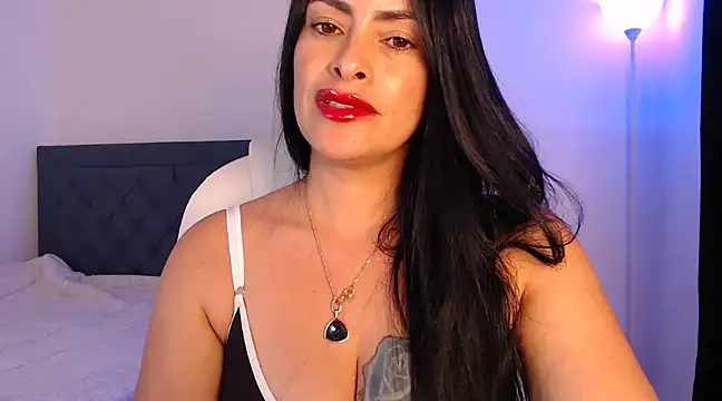 Snapshot of susana07 chatting on February 8, 1:11 pm susana07 online show from February 8, 1:11 pm