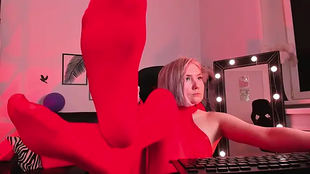 ReiYosimoto online show from March 3, 6:01 pm