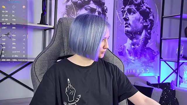 ReiYosimoto online show from December 16, 5:07 pm