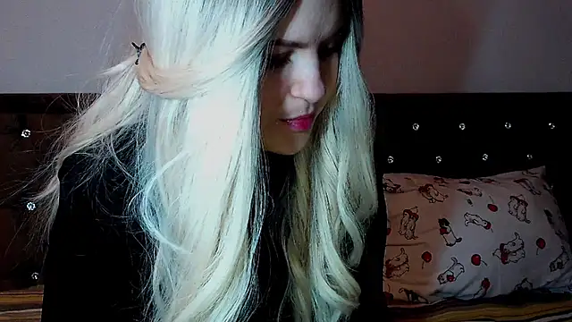 Snapshot of Sara4uu chatting on September 14, 12:10 am Sara4uu online show from September 14, 12:10 am