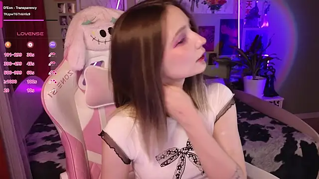 Evie Ro online show from May 3, 8:26 pm