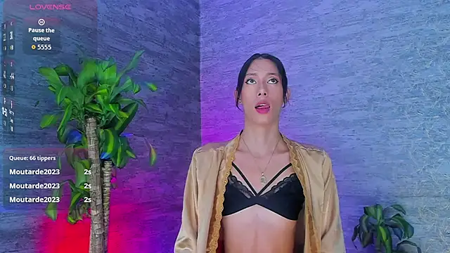 alicee salvatore online show from September 25, 1:09 am