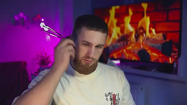 Sweeet  boy online show from February 11, 9:09 pm