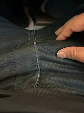 u wan me online show from March 7, 3:03 am