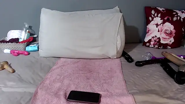 Snapshot of graciousxxx chatting on June 15, 6:04 am graciousxxx online show from June 15, 6:04 am