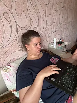 Snapshot of Lis_Kollen chatting on June 15, 12:07 pm Lis Kollen online show from June 15, 12:07 pm