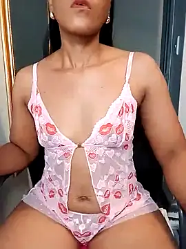 Snapshot of BabySweetDee chatting on February 3, 7:18 am BabySweetDee online show from February 3, 7:18 am