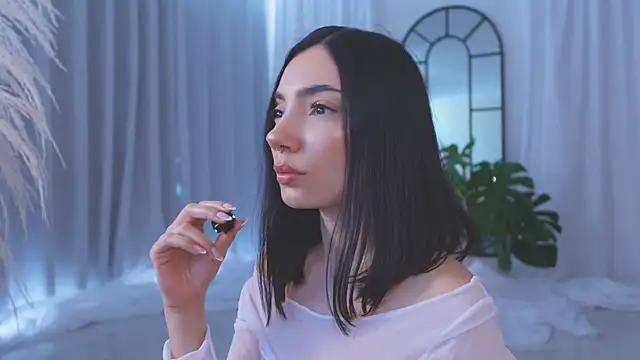 AmyArmstrong online show from November 21, 9:35 pm