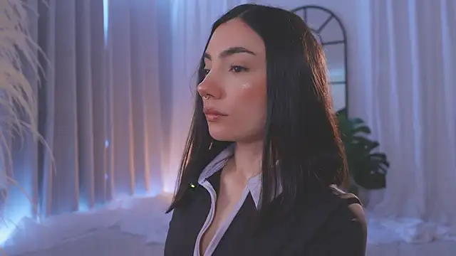 AmyArmstrong online show from November 23, 2:50 pm