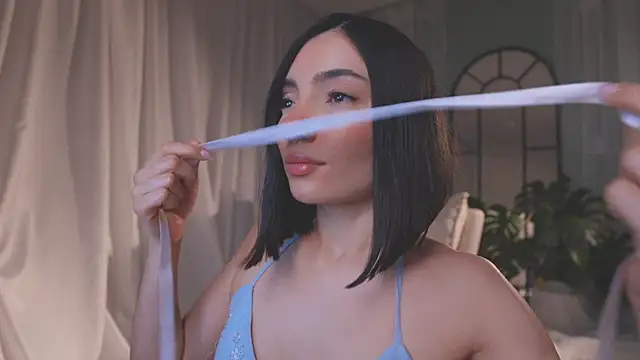 AmyArmstrong online show from February 8, 11:19 pm