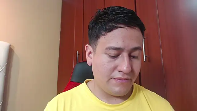 Snapshot of oliver_price1 chatting on December 9, 10:52 pm oliver price1 online show from December 9, 10:52 pm