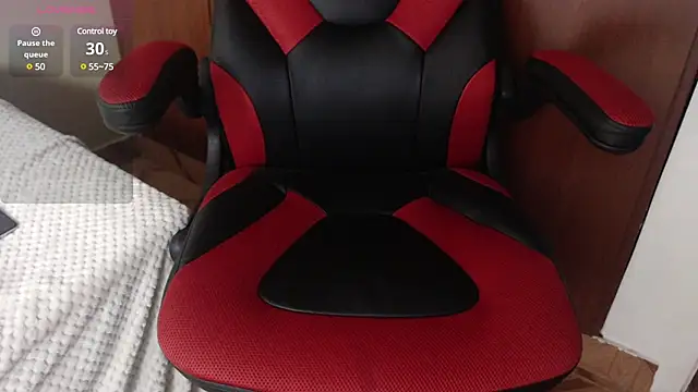 Snapshot of oliver_price1 chatting on January 15, 11:19 pm oliver price1 online show from January 15, 11:19 pm