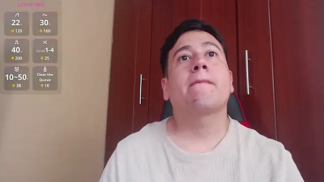 Snapshot of oliver_price1 chatting on February 21, 6:04 pm oliver price1 online show from February 21, 6:04 pm