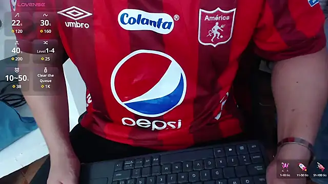 Snapshot of oliver_price1 chatting on March 9, 11:35 pm oliver price1 online show from March 9, 11:35 pm