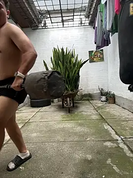 Snapshot of oliver_price1 chatting on October 29, 7:37 pm oliver price1 online show from October 29, 7:37 pm