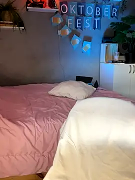 Snapshot of DaniDusan_ chatting on September 22, 10:34 pm DaniDusan online show from September 22, 10:34 pm