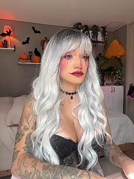 Snapshot of DaniDusan_ chatting on October 20, 6:52 pm DaniDusan online show from October 20, 6:52 pm