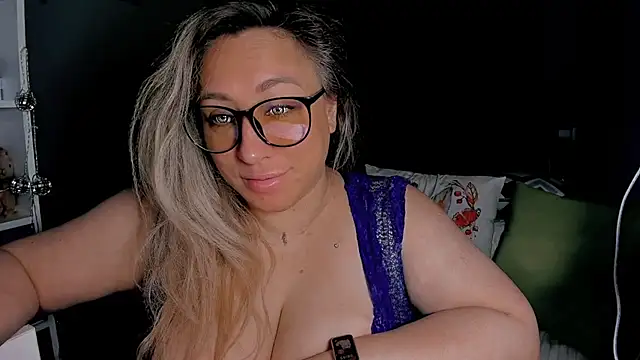 CumOnMy Tits online show from April 27, 1:47 am