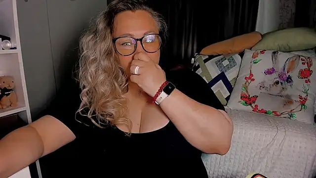 CumOnMy Tits online show from June 27, 2:38 am