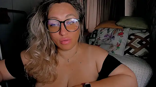 CumOnMy Tits online show from July 11, 2:47 am