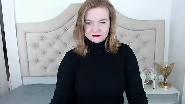 LaraDream online show from January 2, 2:24 pm