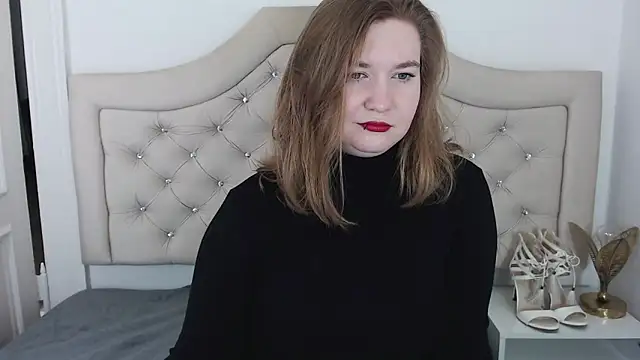 LaraDream online show from January 28, 10:45 pm