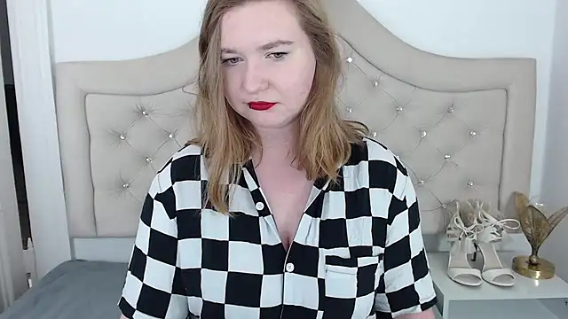 LaraDream online show from February 6, 12:11 am