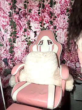 mismialove online show from October 29, 9:00 am