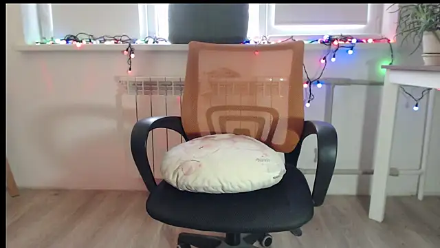 Cutie peach online show from January 17, 12:21 pm