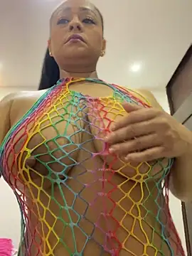 Snapshot of sofia_xxx02 chatting on June 2, 11:56 am sofia xxx02 online show from June 2, 11:56 am