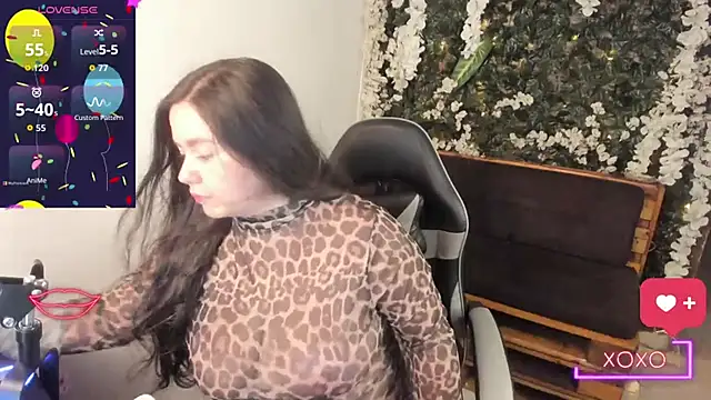 Snapshot of ainohacarter_89 chatting on June 3, 1:41 am ainohacarter 89 online show from June 3, 1:41 am