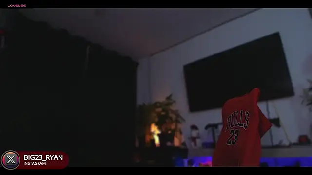 Snapshot of bigryann23 chatting on February 9, 2:38 am bigryann23 online show from February 9, 2:38 am